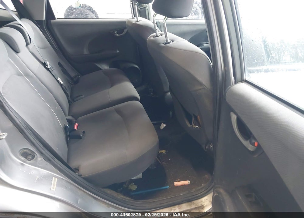 2010 HONDA FIT VIN: JHMGE8G2XAC011060