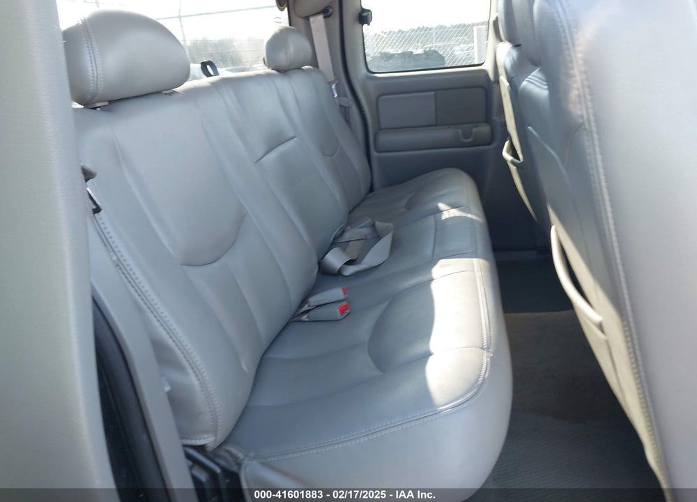2003 CHEVROLET SILVERADO 2500HD LS VIN: 1GCHK29163E296878