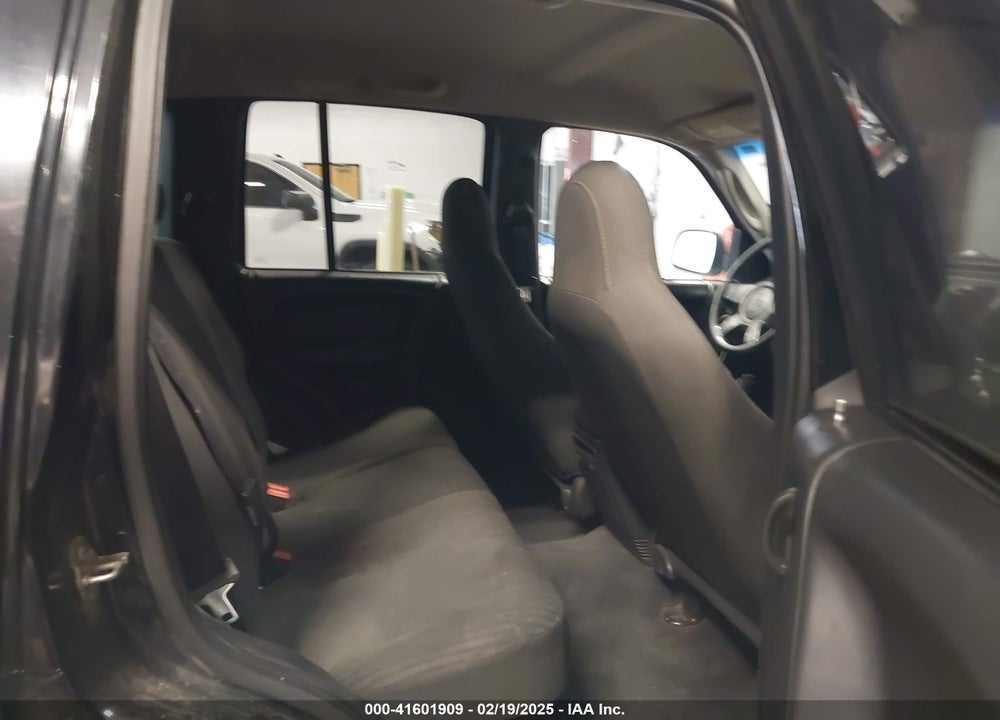 2004 JEEP LIBERTY SPORT VIN: 1J4GL48K94W243306