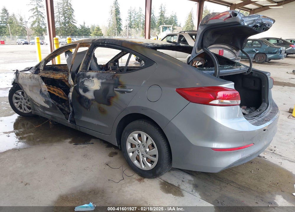 2017 HYUNDAI ELANTRA VIN: KMHD74LF7HU395444