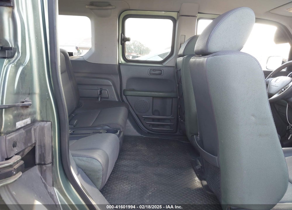 2004 HONDA ELEMENT EX VIN: 5J6YH185X4L011684