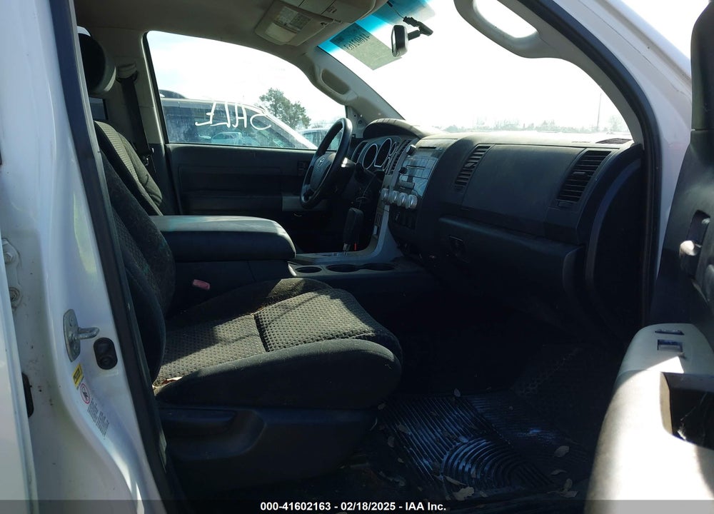 2008 TOYOTA TUNDRA SR5 5.7L V8 VIN: 5TFDV54128X076597
