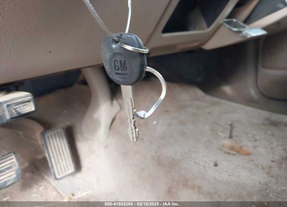 2005 GMC NEW SIERRA VIN: 1GTEK19B05Z323509