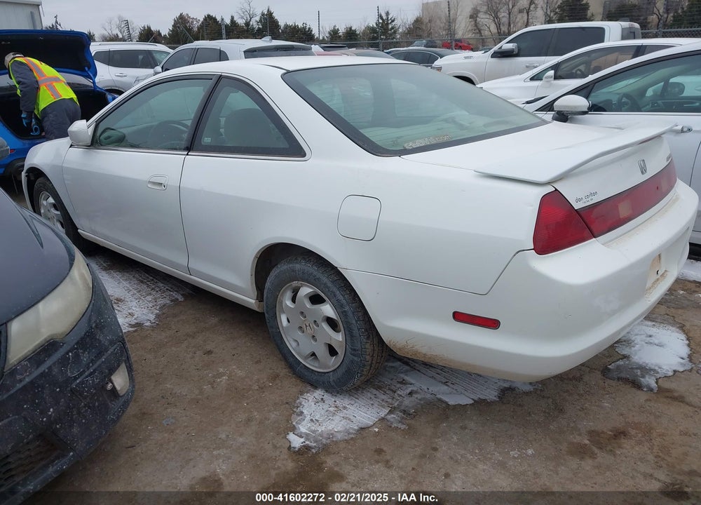 2000 HONDA ACCORD 2.3 EX VIN: 1HGCG325XYA008908