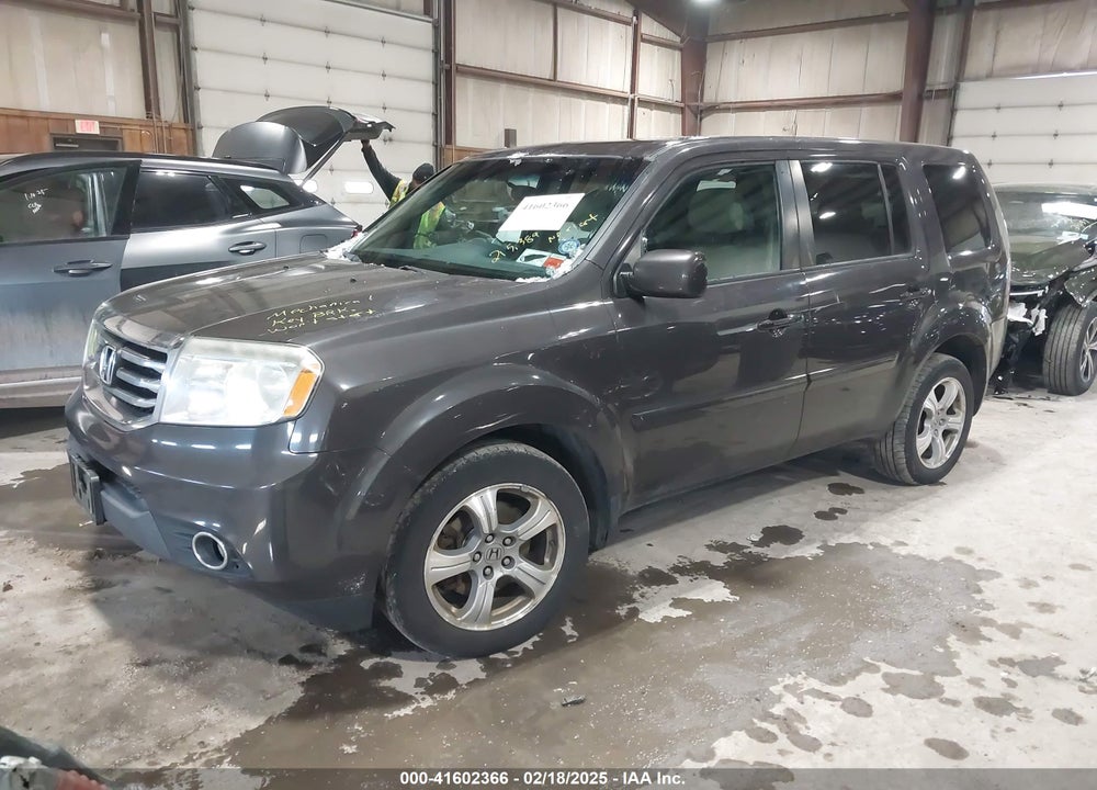 2013 HONDA PILOT EX VIN: 5FNYF4H44DB074383