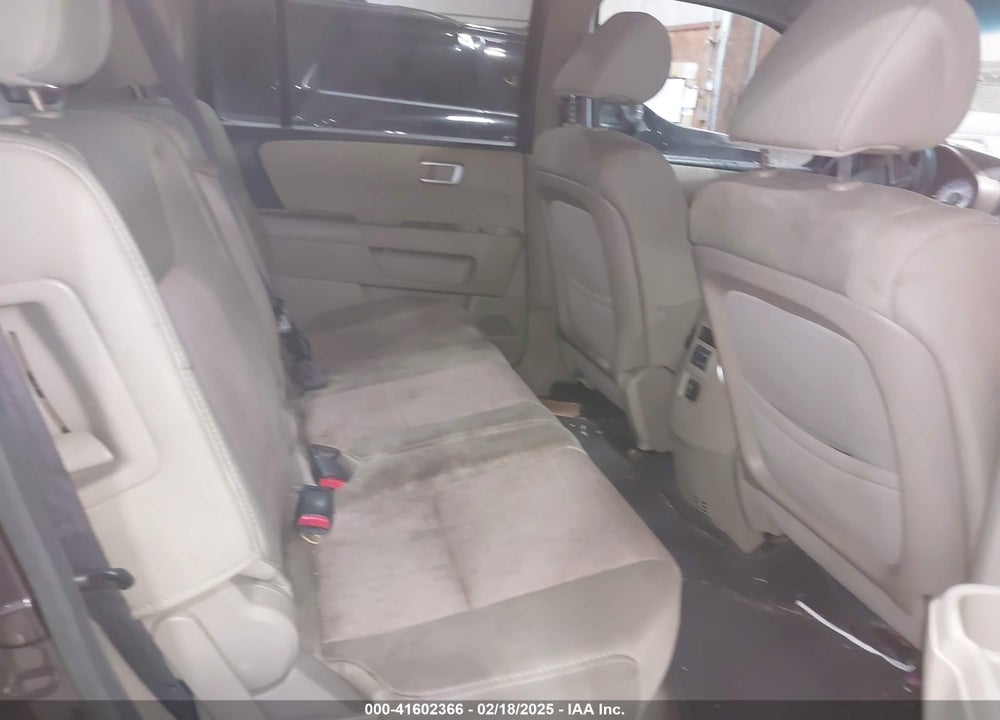 2013 HONDA PILOT EX VIN: 5FNYF4H44DB074383