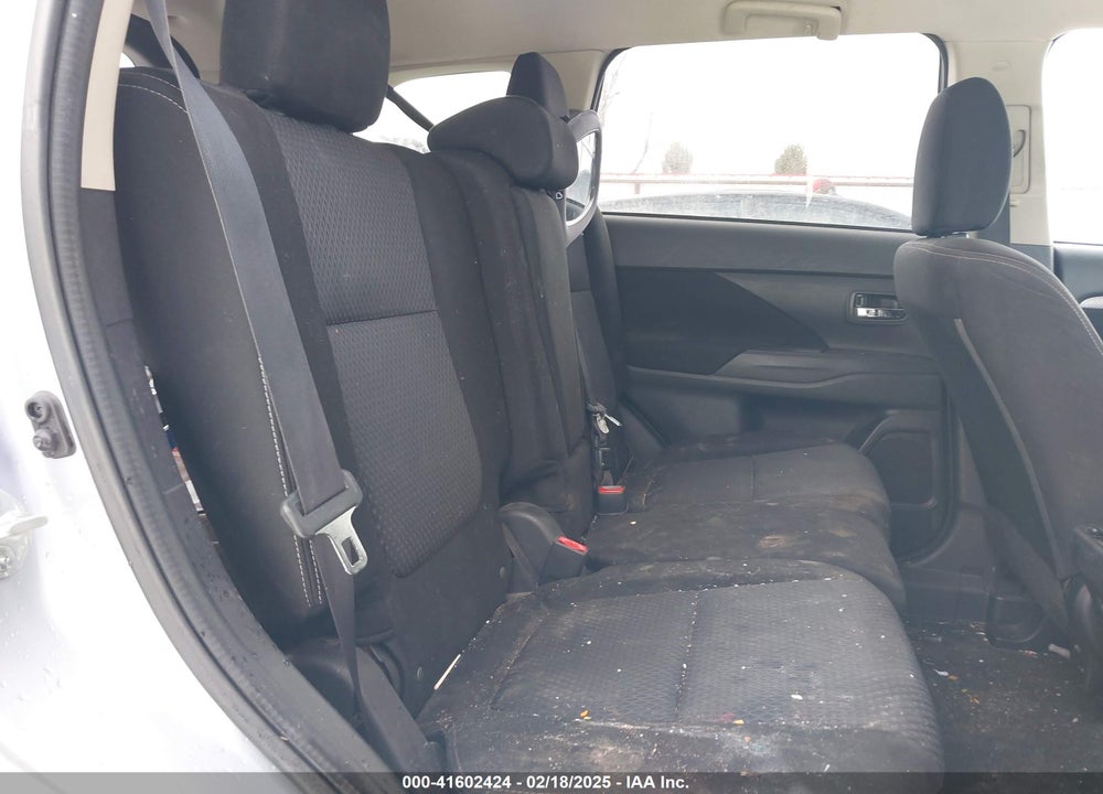 2017 MITSUBISHI OUTLANDER SE VIN: JA4AD3A34HZ028498
