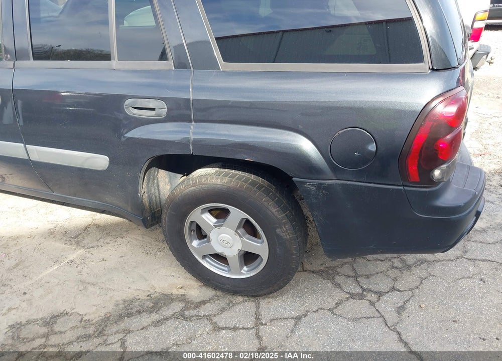 2004 CHEVROLET TRAILBLAZER LS VIN: 1GNDT13SX42270673