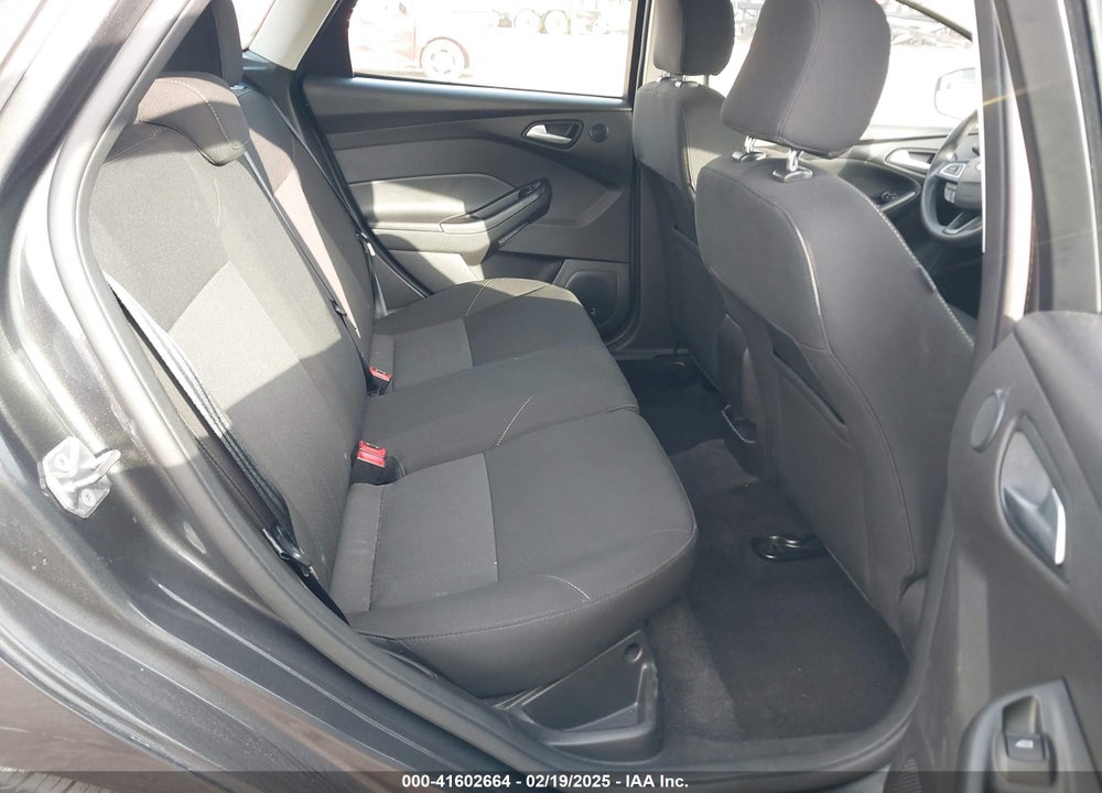 2017 FORD FOCUS VIN: 1FADP3M21HL337948