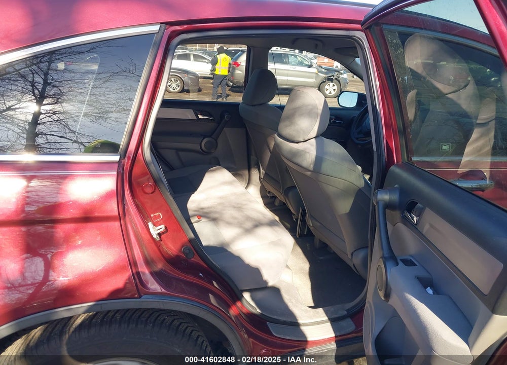 2011 HONDA CR-V LX VIN: 5J6RE3H3XBL059027