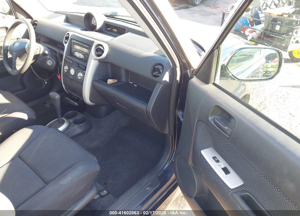 2006 SCION XB VIN: JTLKT324964030444