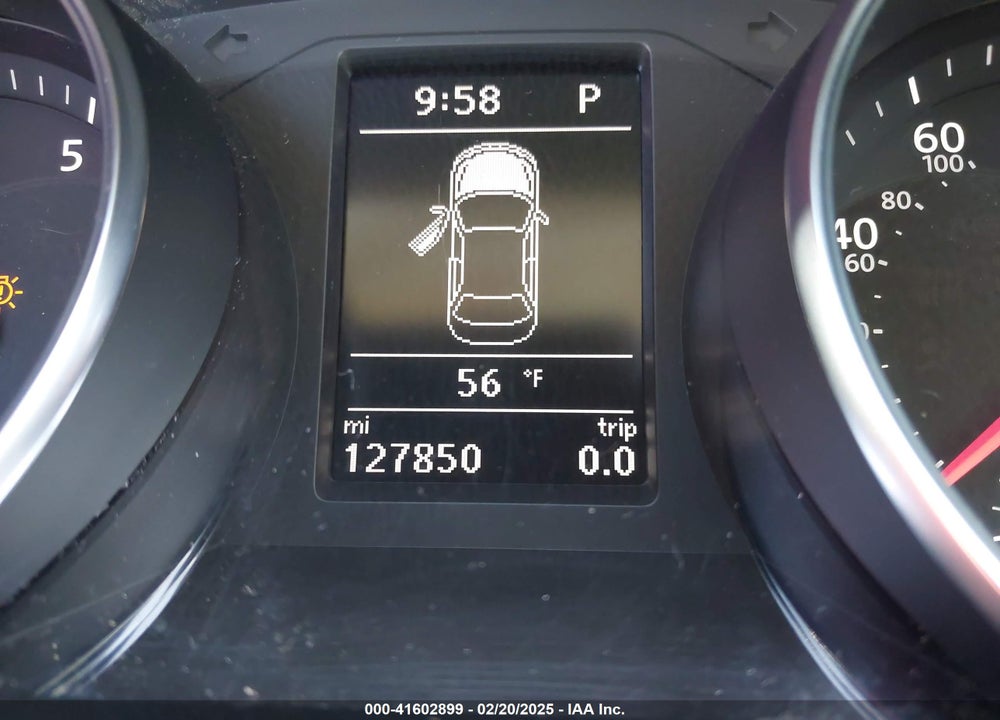 2018 VOLKSWAGEN PASSAT VIN: 1VWAA7A30JC023214