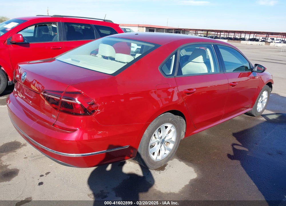 2018 VOLKSWAGEN PASSAT VIN: 1VWAA7A30JC023214