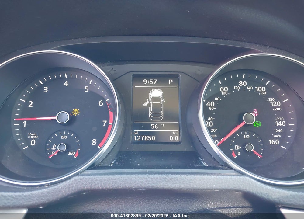 2018 VOLKSWAGEN PASSAT VIN: 1VWAA7A30JC023214
