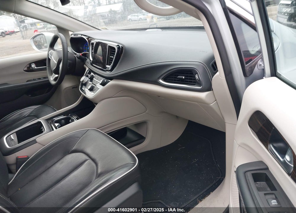 2022 CHRYSLER PACIFICA HYBRID LIMITED VIN: 2C4RC1S74NR236324
