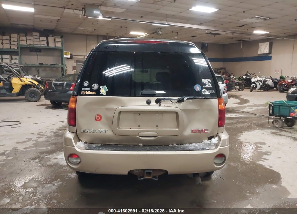 2004 GMC ENVOY XL SLE VIN: 1GKET16S746148679