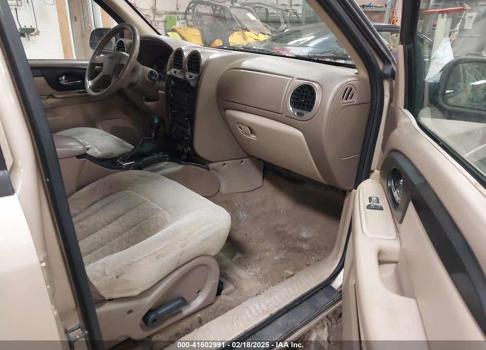 2004 GMC ENVOY XL SLE VIN: 1GKET16S746148679
