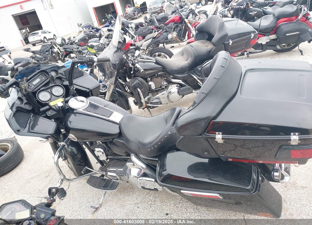 2002 HARLEY-DAVIDSON FLHTCUI VIN: 1HD1FCW152Y611388