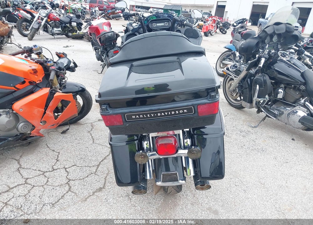 2002 HARLEY-DAVIDSON FLHTCUI VIN: 1HD1FCW152Y611388