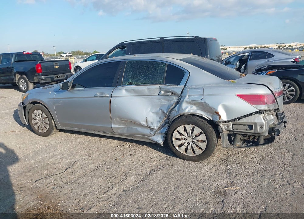 2011 HONDA ACCORD VIN: 1HGCP2F39BA022633
