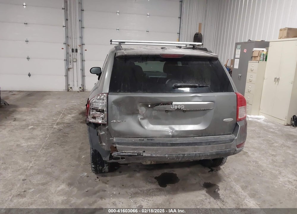 2011 JEEP COMPASS VIN: 1J4NF1FB8BD239417