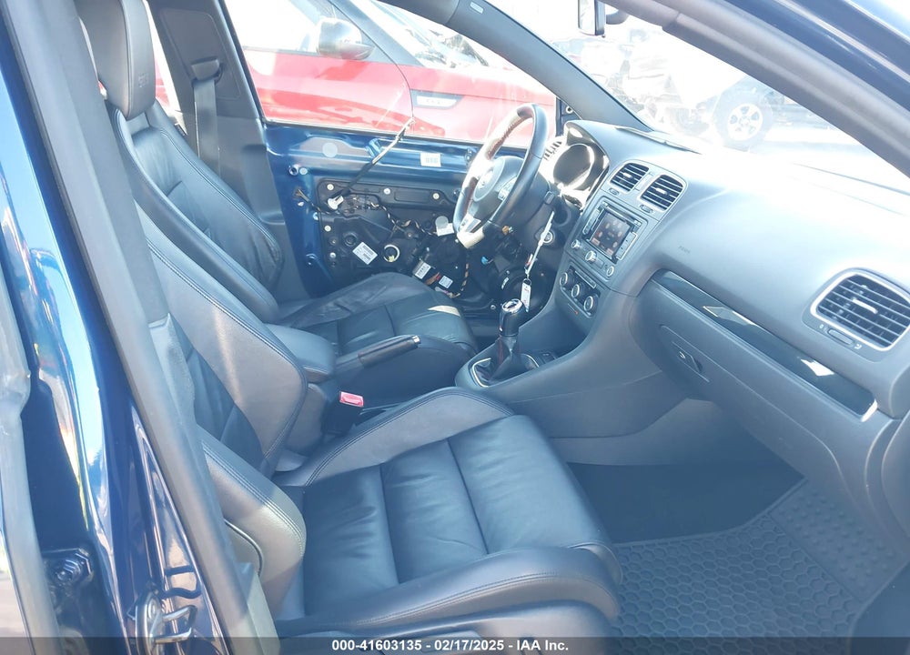 2011 VOLKSWAGEN GTI VIN: WVWGD7AJ7BW273794