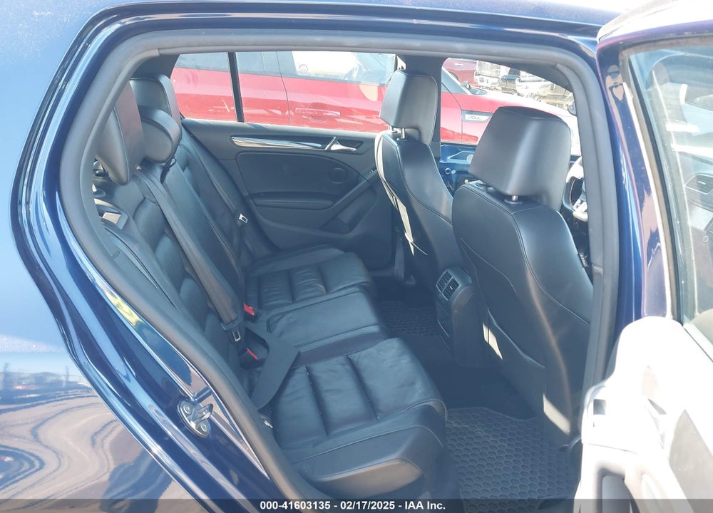 2011 VOLKSWAGEN GTI VIN: WVWGD7AJ7BW273794