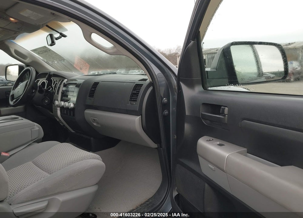2007 TOYOTA TUNDRA SR5 5.7L V8 VIN: 5TBBV541X7S454086