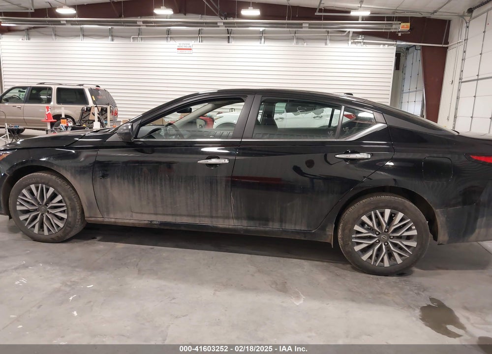2025 NISSAN ALTIMA VIN: 1N4BL4DW7SN323575