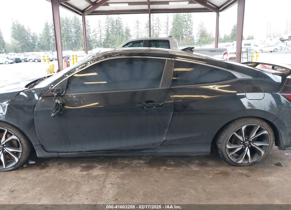 2017 HONDA CIVIC VIN: 2HGFC3A55HH751620