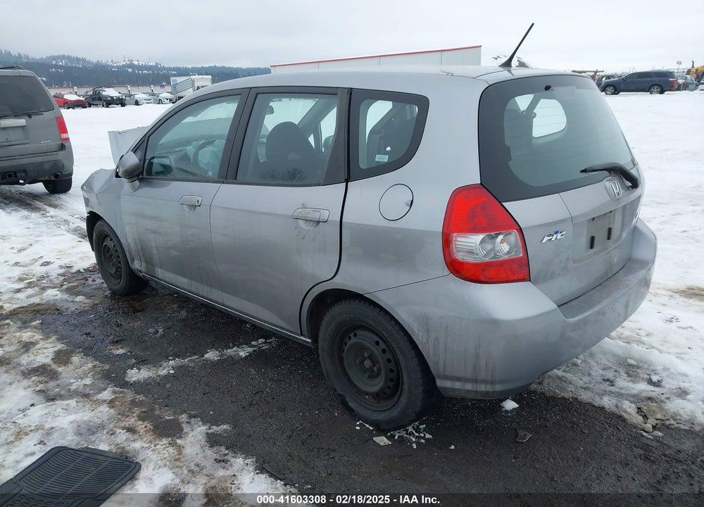 2008 HONDA FIT VIN: JHMGD374X8S073940