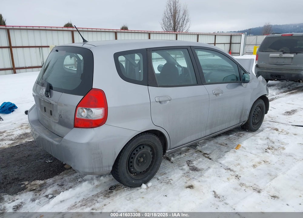 2008 HONDA FIT VIN: JHMGD374X8S073940