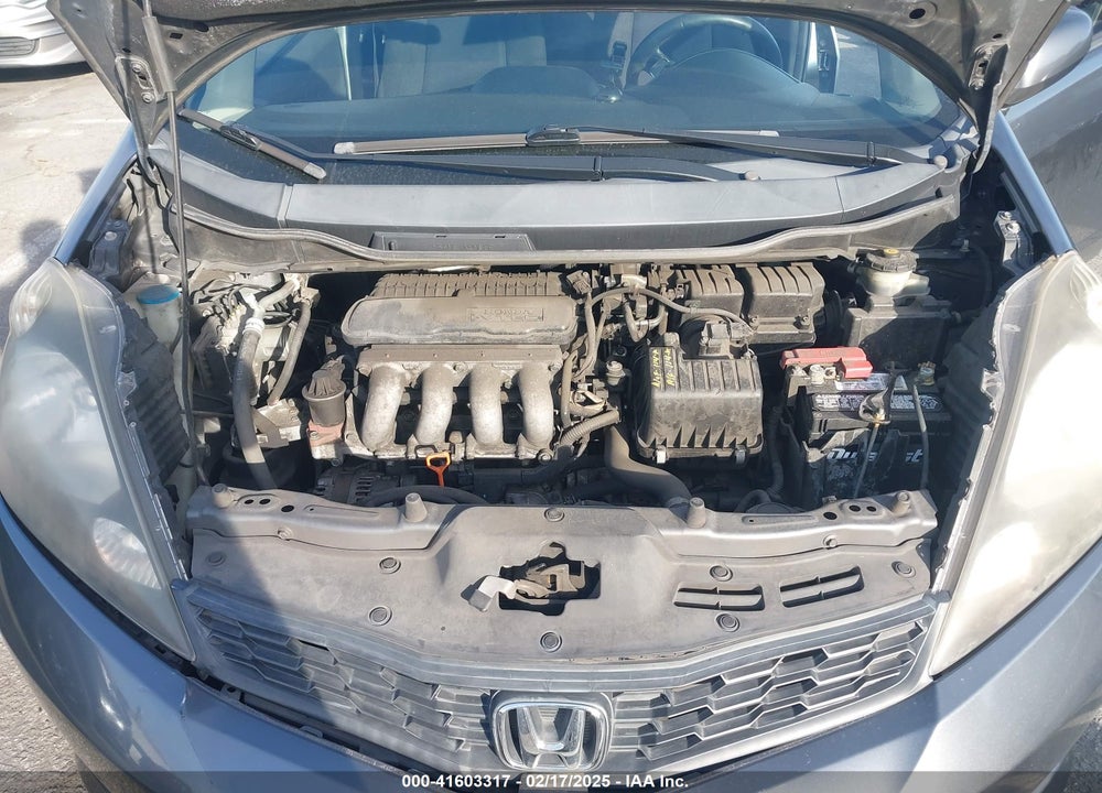 2013 HONDA FIT VIN: JHMGE8H55DC018494
