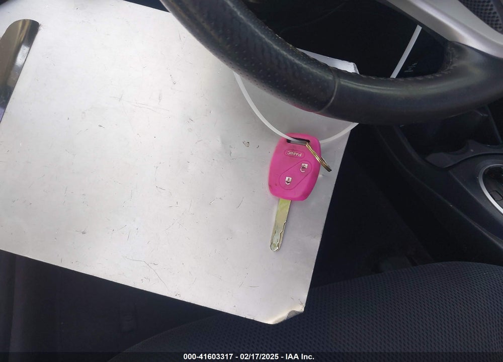 2013 HONDA FIT VIN: JHMGE8H55DC018494