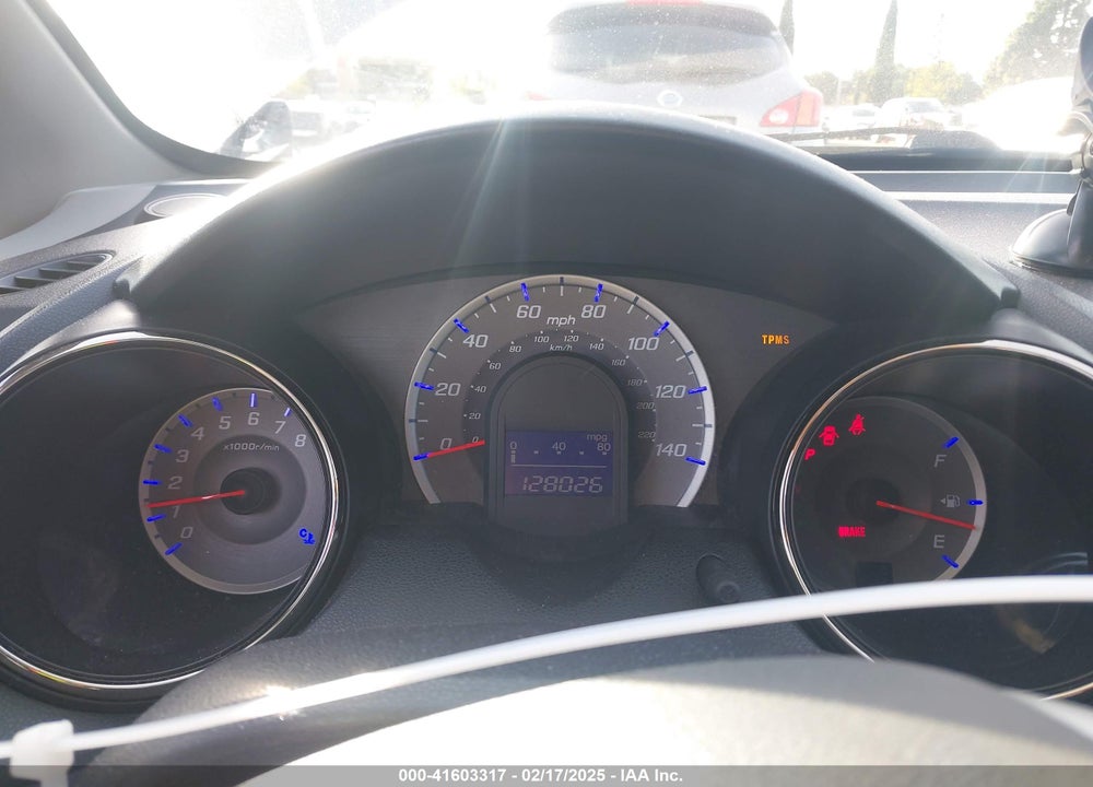 2013 HONDA FIT VIN: JHMGE8H55DC018494
