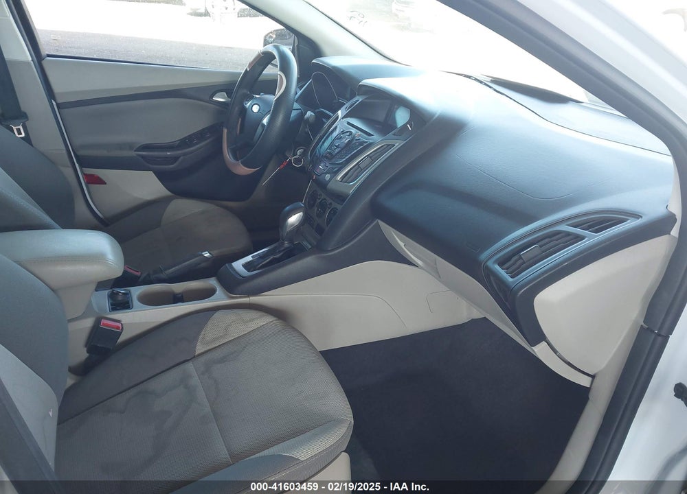 2014 FORD FOCUS VIN: 1FADP3F24EL321526