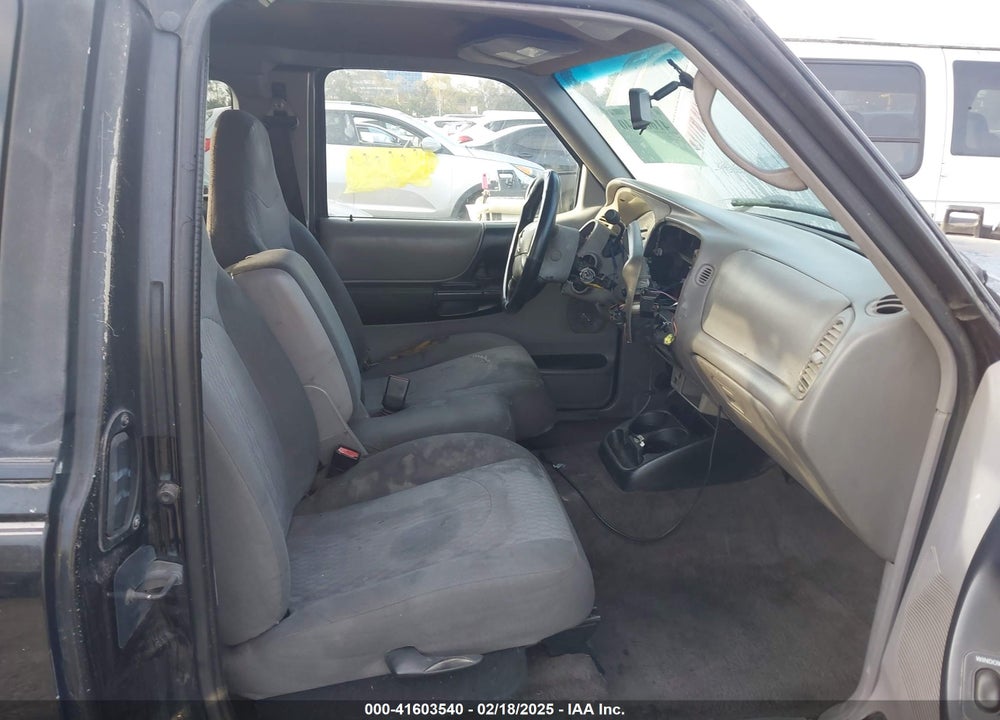 2001 MAZDA B3000 DS/SE VIN: 4F4YR16E81TM28715