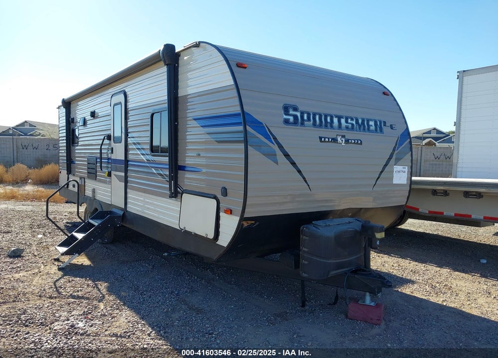 2019 KZ-RV SPORTSMEN 241RLLE VIN: 4EZTU247K5109889