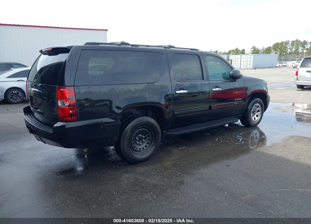 2013 CHEVROLET SUBURBAN 1500 LT VIN: 1GNSCJE06DR141176