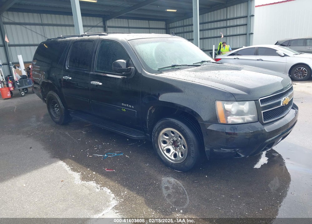 2013 CHEVROLET SUBURBAN 1500 LT VIN: 1GNSCJE06DR141176