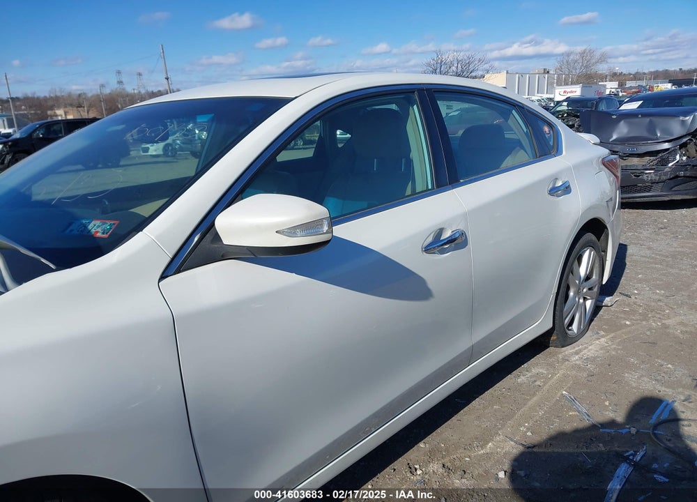 2013 NISSAN ALTIMA VIN: 1N4BL3AP8DC915704