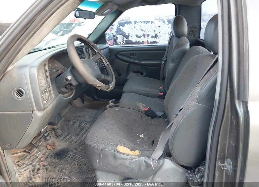 2002 CHEVROLET SILVERADO 1500 COMMERCIAL VIN: 1GCEC14W52Z150878