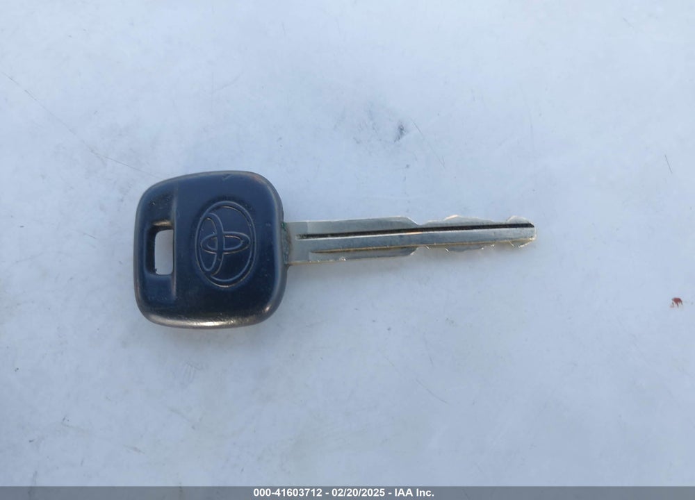 2003 TOYOTA CAMRY VIN: 4T1BE32K23U726090