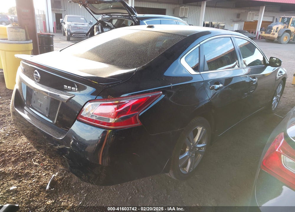 2013 NISSAN ALTIMA VIN: 1N4BL3AP7DN440938