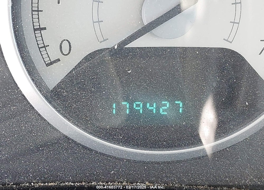 2008 CHRYSLER TOWN & COUNTRY TOURING VIN: 2A8HR54P18R722584