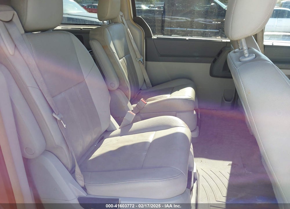 2008 CHRYSLER TOWN & COUNTRY TOURING VIN: 2A8HR54P18R722584