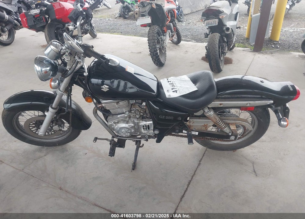 2010 SUZUKI GZ250 VIN: VTTNJ48A7A2100025