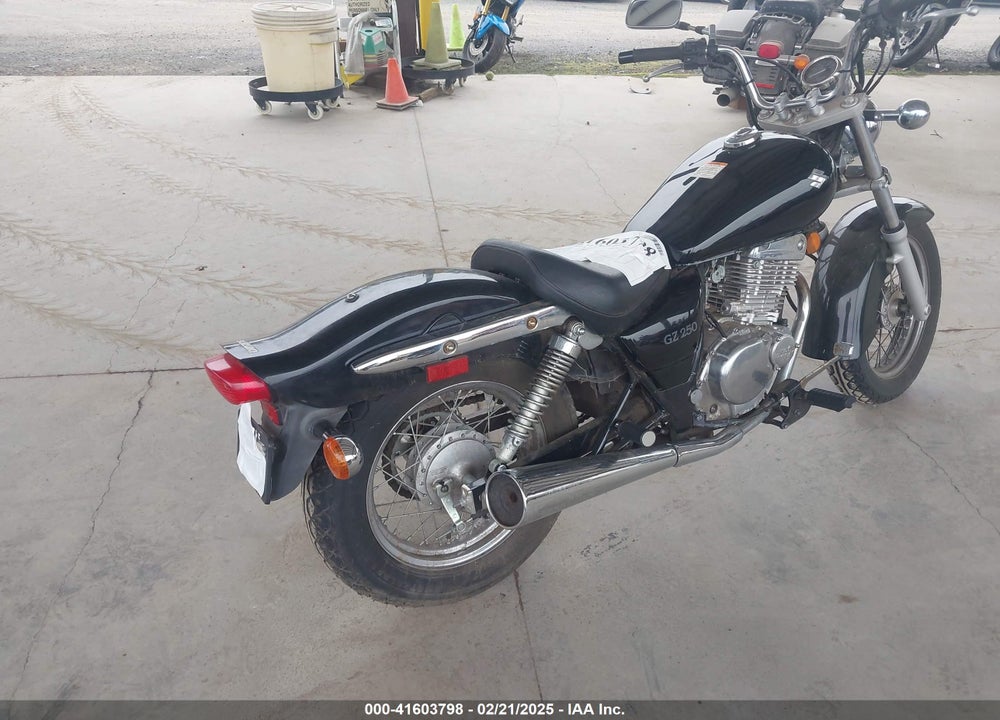 2010 SUZUKI GZ250 VIN: VTTNJ48A7A2100025