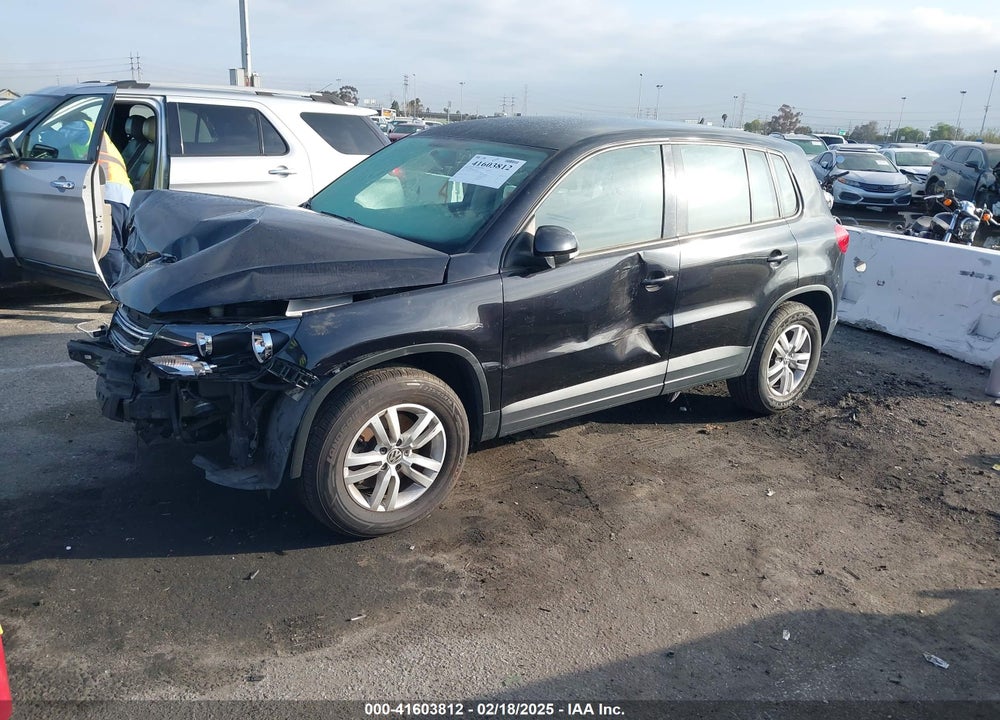 2012 VOLKSWAGEN TIGUAN VIN: WVGAV7AX8CW531387