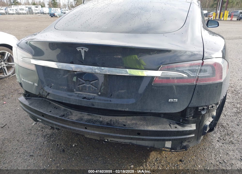 2015 TESLA MODEL S VIN: 5YJSA1H13FF081188